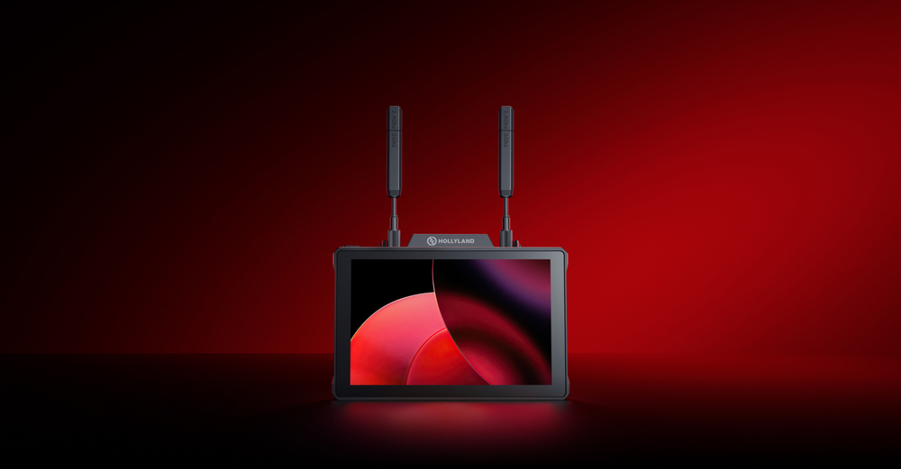 Hollyland Pyro 7 Wireless Transceiver Monitor