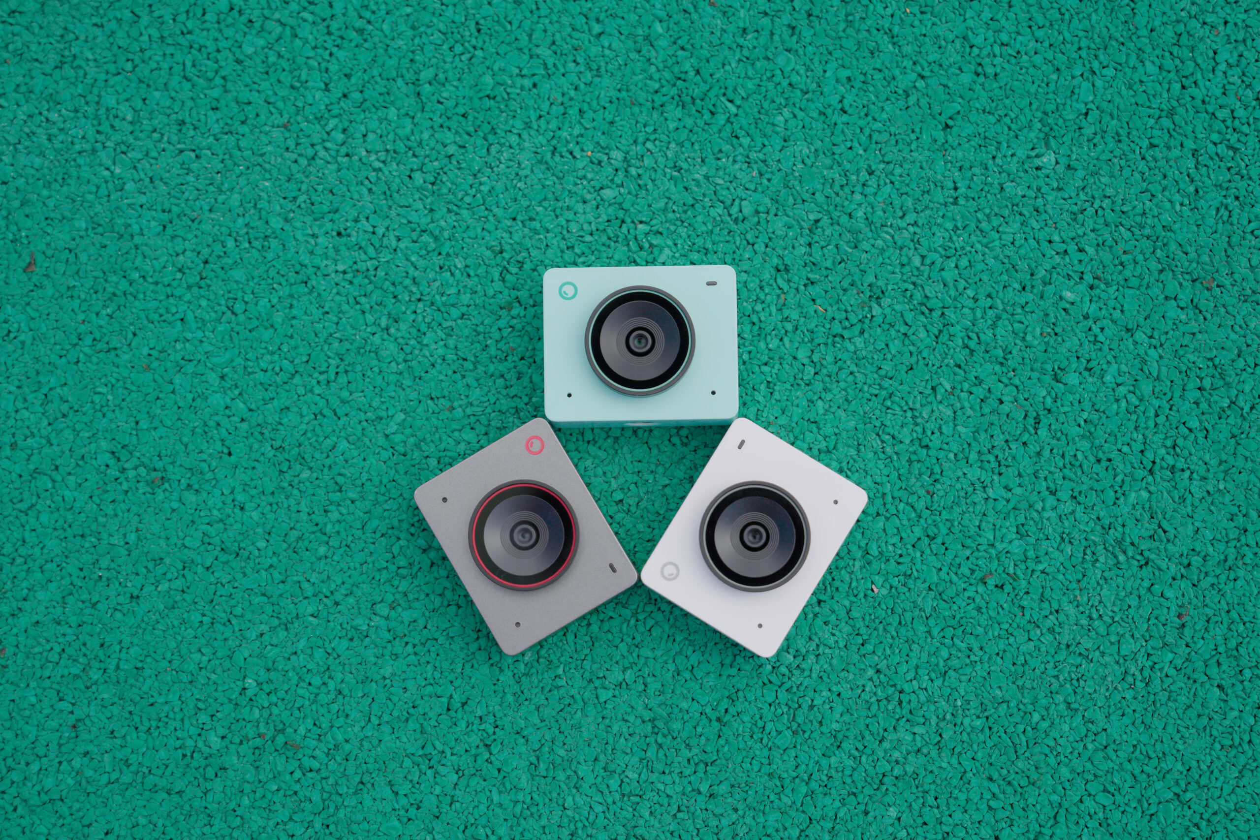 obsbot-meet-2-all-5 OBSBOT Meet 2 กล้องเว็บแคม 4K อัจฉริยะ พลัง AI ตัวจิ๋ว สี Cloud White - Image 2